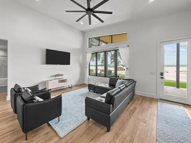 $595,000 | 1782 Fm 2951, Unit 4, Graford, TX 76449