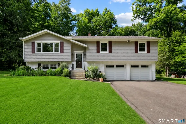 $599,000 | 8 Fleetwood Drive, New Fairfield, CT 06812