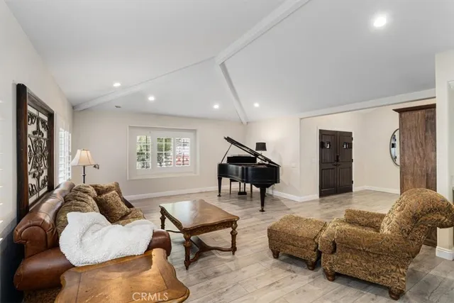 $2,695,000 | 5342 Kenilworth Drive, Huntington Beach, CA 92649