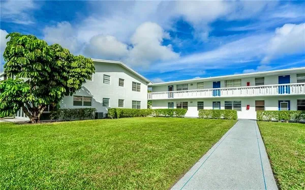 $1,900 | 137 Farnham F, Unit 137, Deerfield Beach, FL 33442