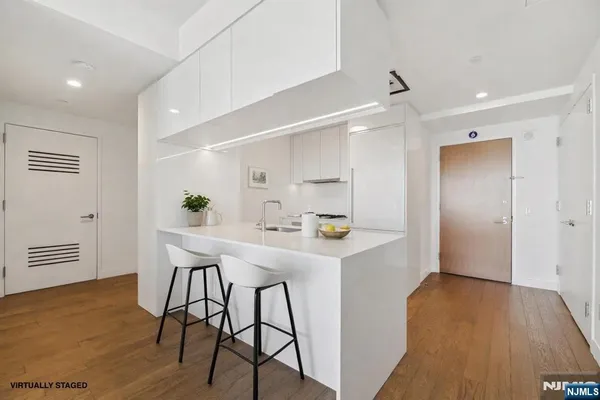 $765,000 | 99 Hudson Street, Unit 2607, Jersey City, NJ 07302