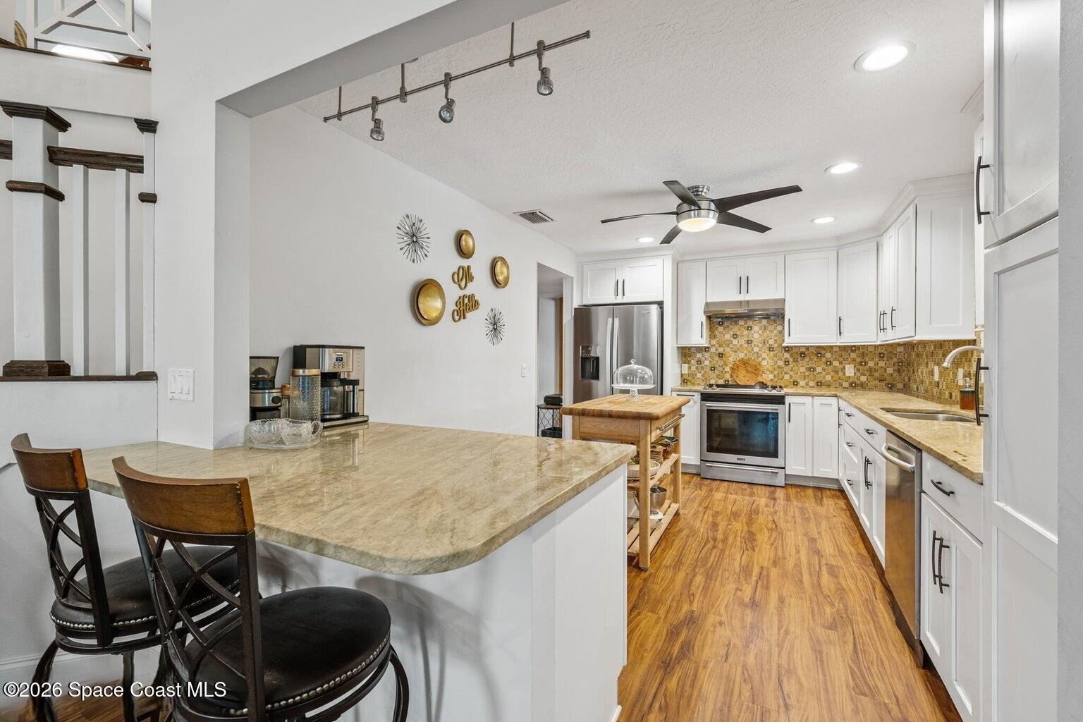 2449 Willowbrook Road Merritt Island, FL 32952 - Photo 21 of 41 Premium Quartzite Counters