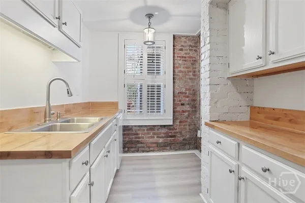 $1,900 | 114 East Jones Street, Unit A, Savannah, GA 31401