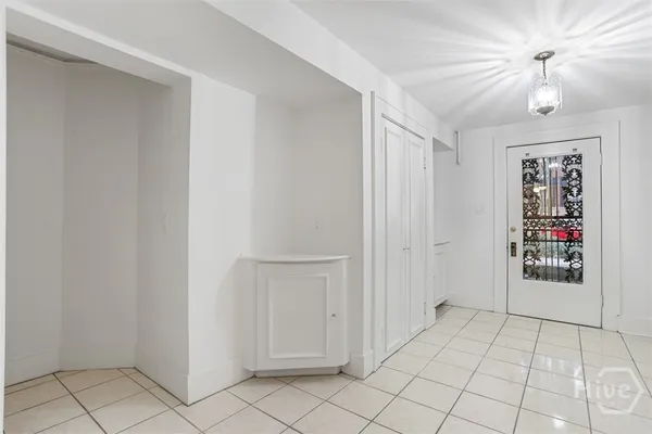 $1,900 | 114 East Jones Street, Unit A, Savannah, GA 31401