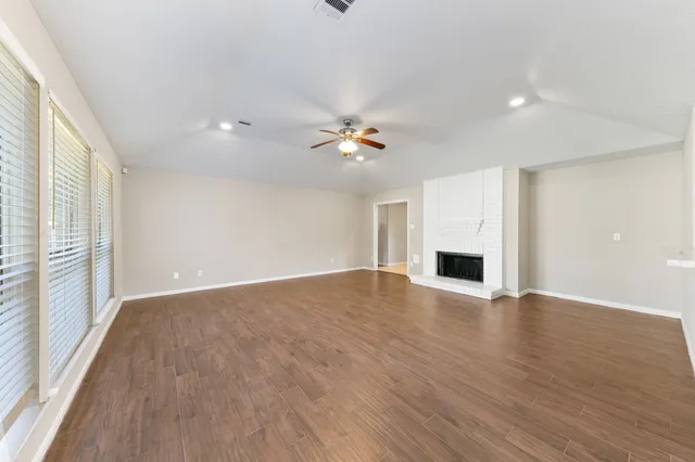 $2,195 | 802 Foxglove Drive, Missouri City, TX 77489