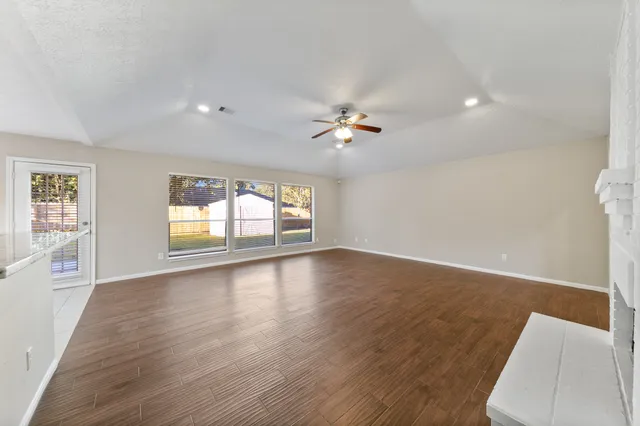 $2,195 | 802 Foxglove Drive, Missouri City, TX 77489