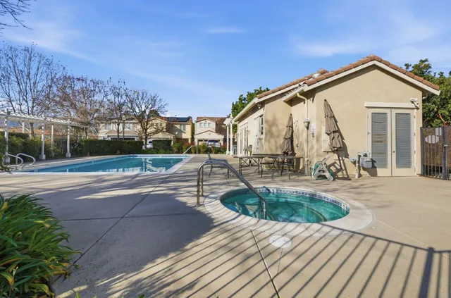 $825,000 | 7942 English Oak Circle, Gilroy, CA 95020