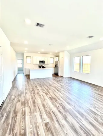 $2,000 | 22445 Mountain Pne Drive, New Caney, TX 77357