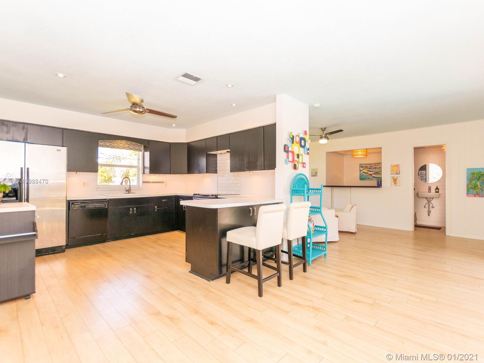 7541 Plantation Road Plantation, FL 33317 - Photo 17 of 66