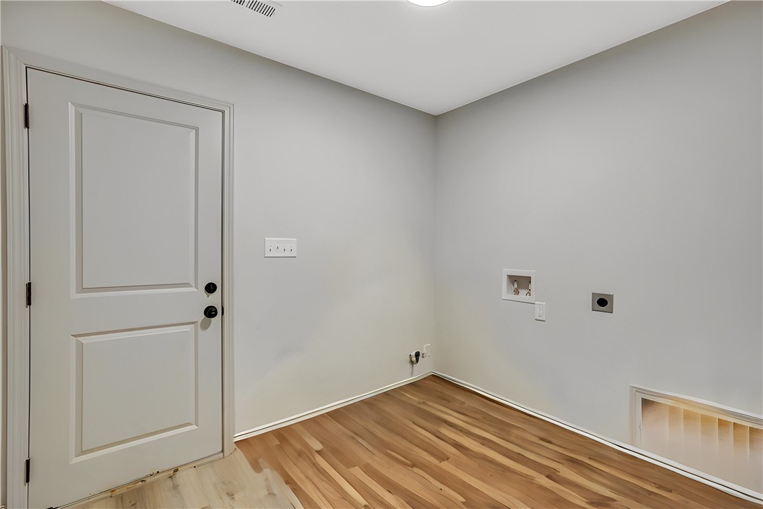 547 Lebanon Road Pendleton, SC 29670 - Photo 15 of 26 Laundry room off the garage.