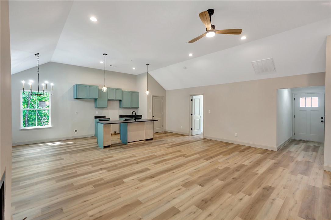 547 Lebanon Road Pendleton, SC 29670 - Photo 6 of 26 Great Room