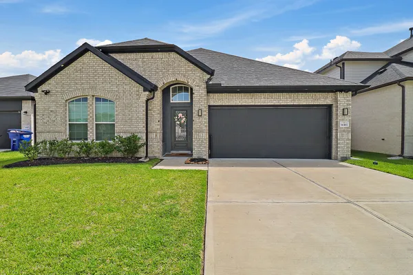 $3,000 | 14411 Black Cherry Hills Street, Crosby, TX 77532