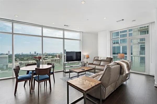 $4,999 | 4521 San Felipe Street, Unit 1903, Houston, TX 77027
