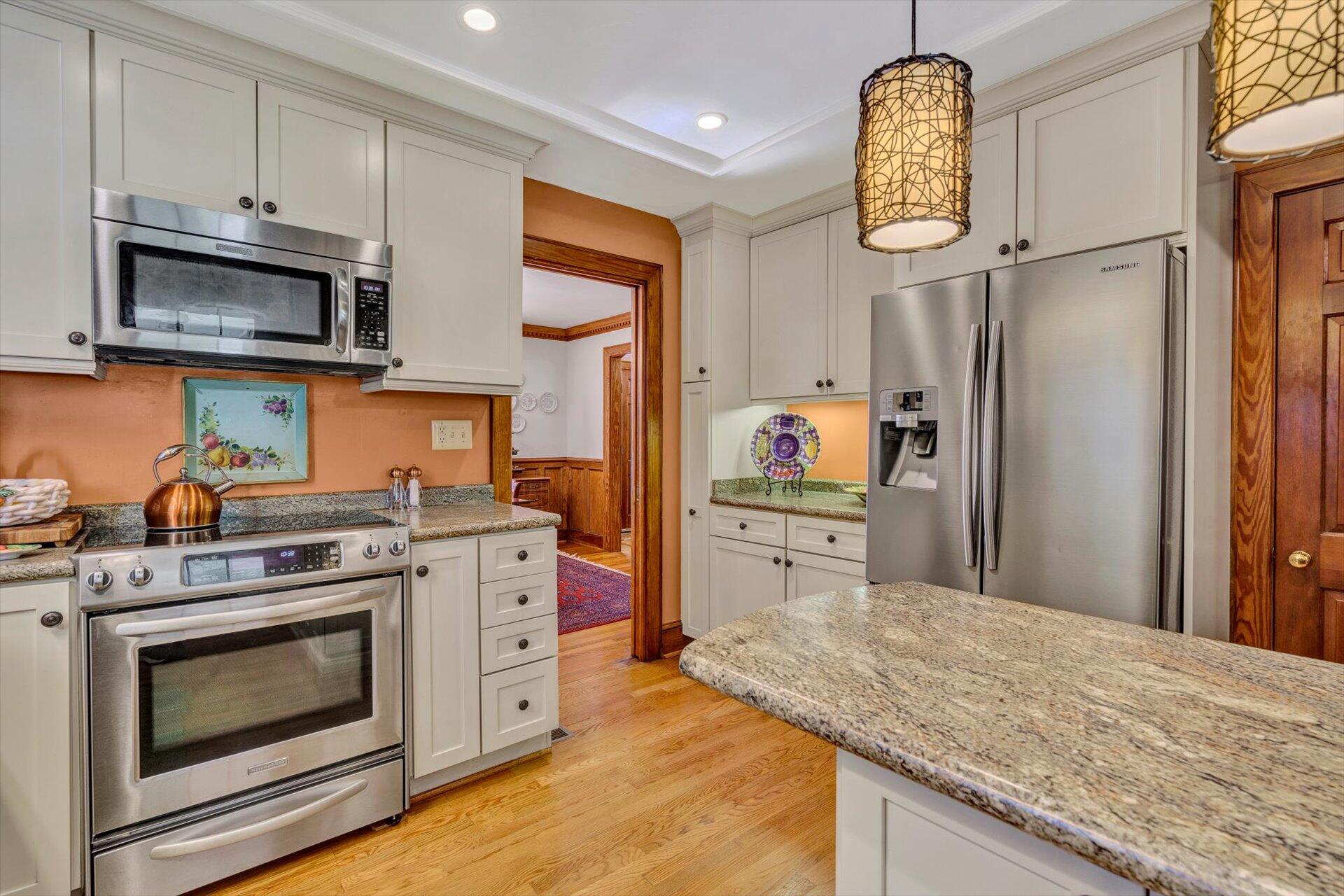 851 Honeysuckle Road Salem, VA 24153 - Photo 15 of 50 15-101820210010