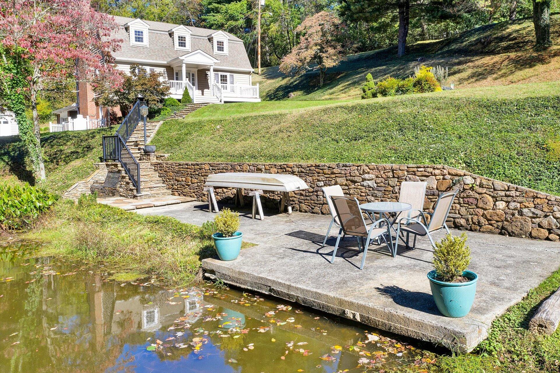 851 Honeysuckle Road Salem, VA 24153 - Photo 46 of 50 51-101820210052