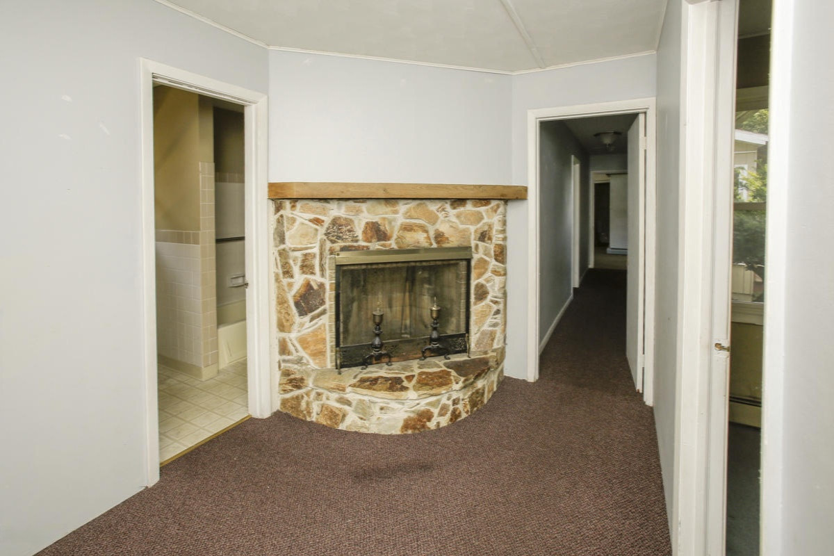 1521 Northampton Road Kalamazoo, MI 49006 - Photo 11 of 29 1521 northampton rd-111