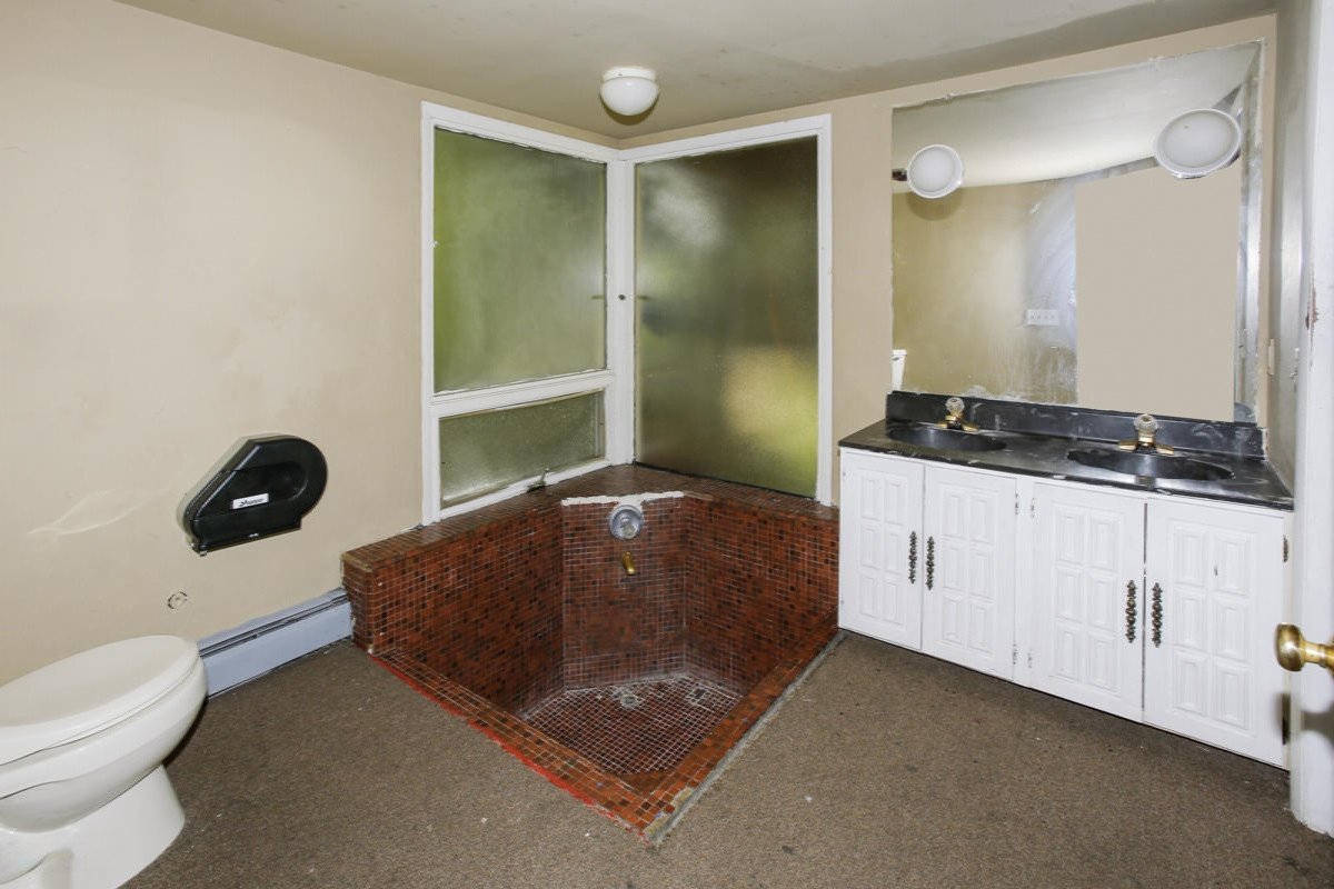 1521 Northampton Road Kalamazoo, MI 49006 - Photo 15 of 29 1521 northampton rd-115