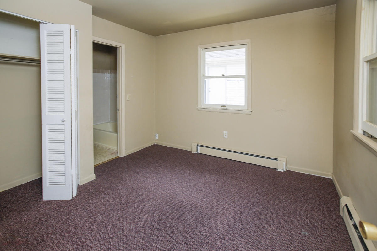 1521 Northampton Road Kalamazoo, MI 49006 - Photo 16 of 29 1521 northampton rd-116