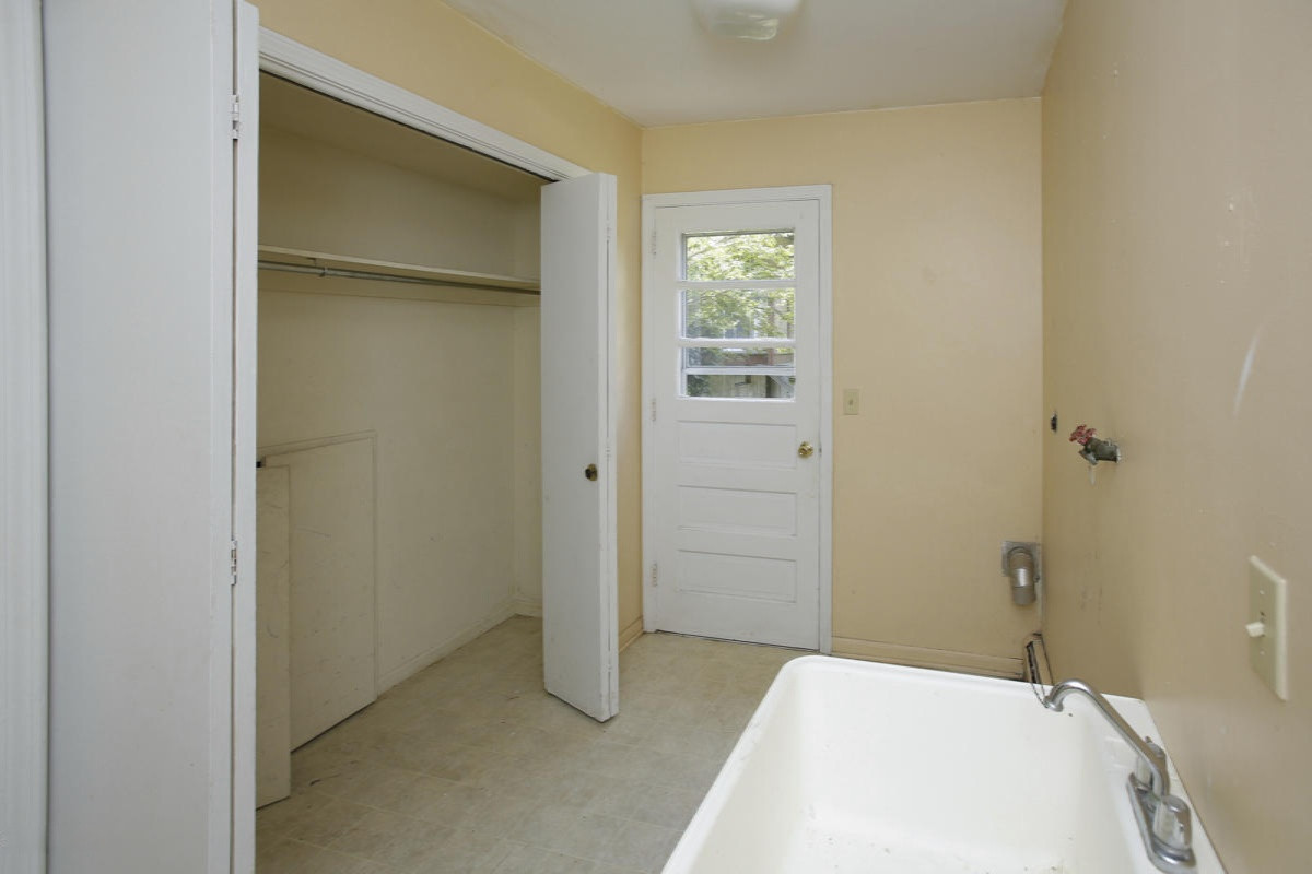 1521 Northampton Road Kalamazoo, MI 49006 - Photo 18 of 29 1521 northampton rd-118