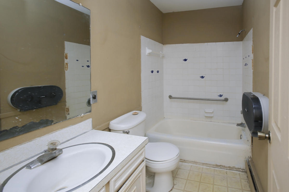 1521 Northampton Road Kalamazoo, MI 49006 - Photo 21 of 29 1521 northampton rd-121