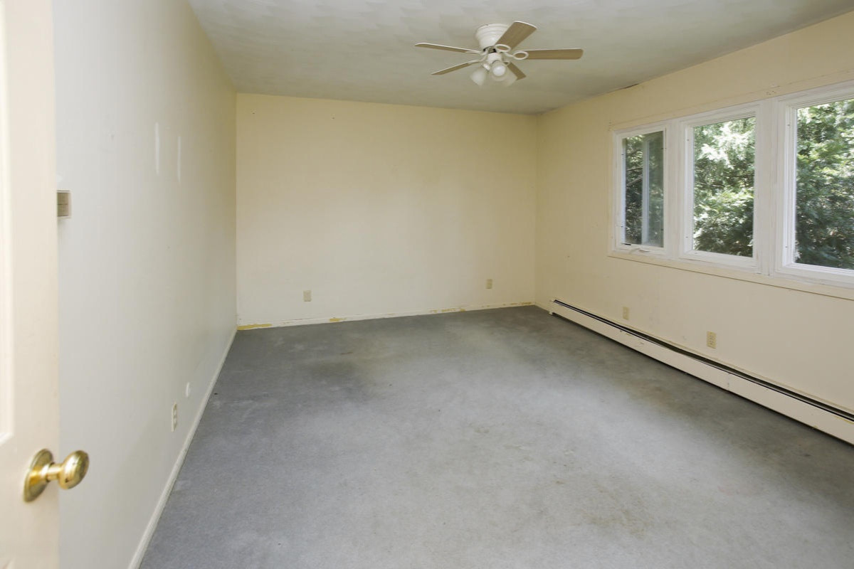 1521 Northampton Road Kalamazoo, MI 49006 - Photo 23 of 29 1521 northampton rd-123