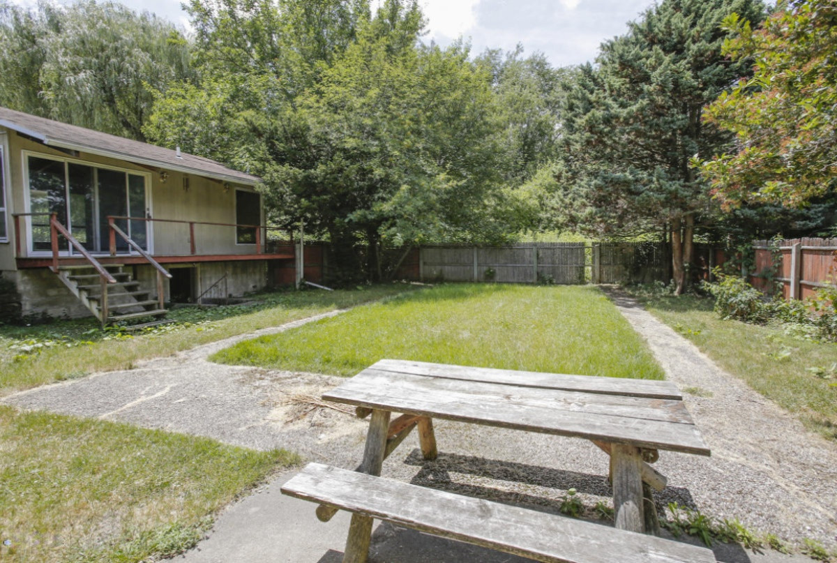 1521 Northampton Road Kalamazoo, MI 49006 - Photo 26 of 29 1521 northampton rd-126