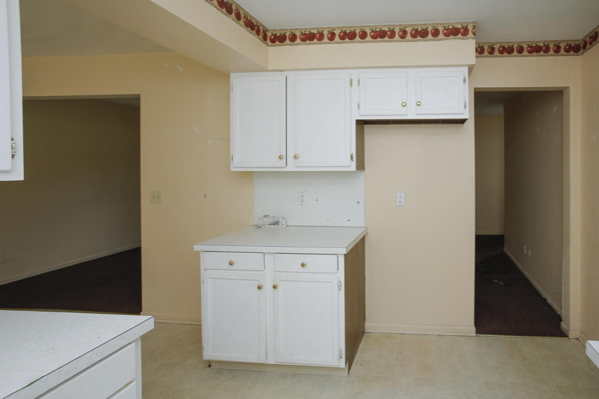 1521 Northampton Road Kalamazoo, MI 49006 - Photo 9 of 29 1521 northampton rd-109