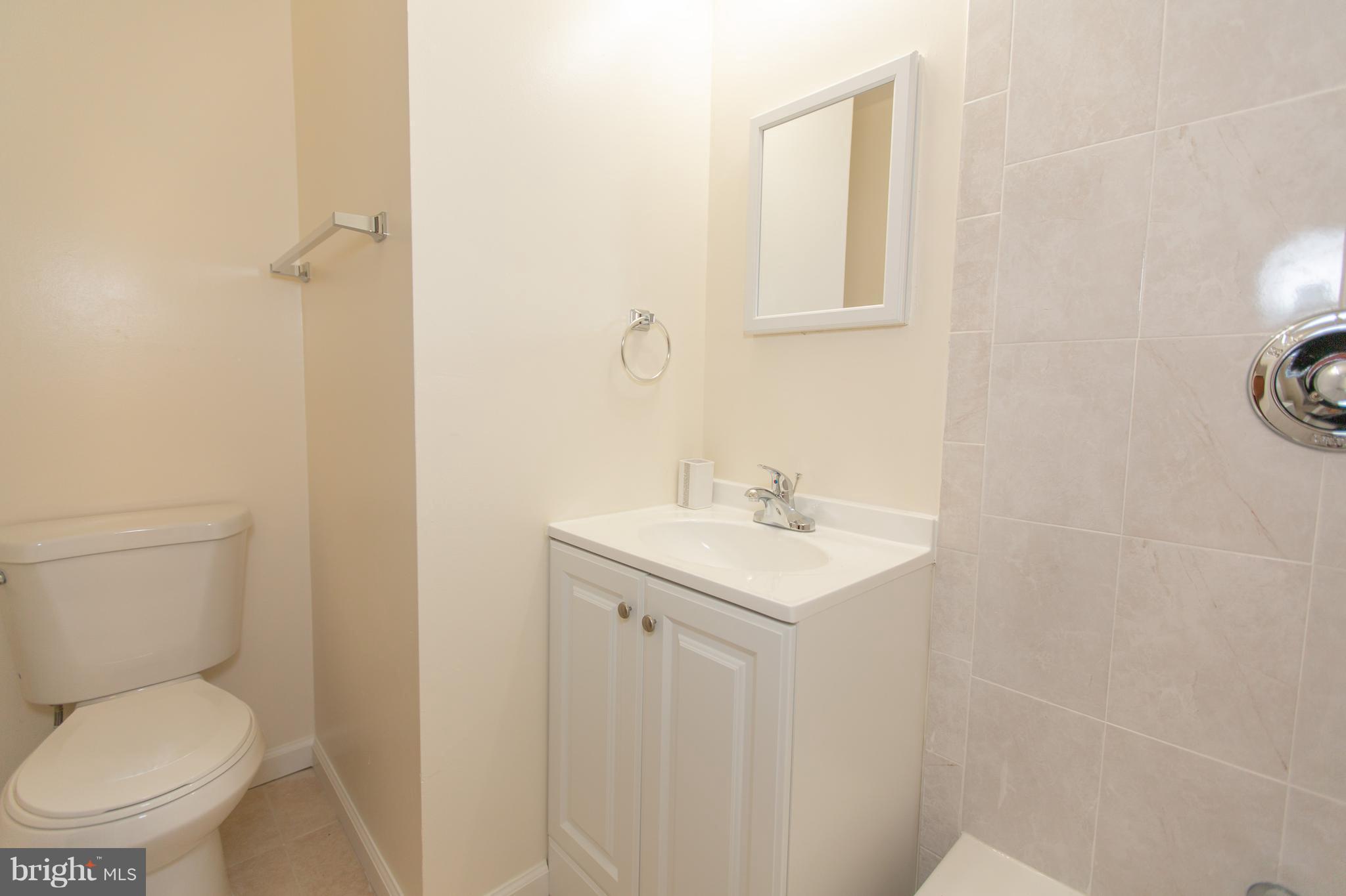 74 Timber Rock Road Gaithersburg, MD 20878 - Photo 11 of 30 Bath