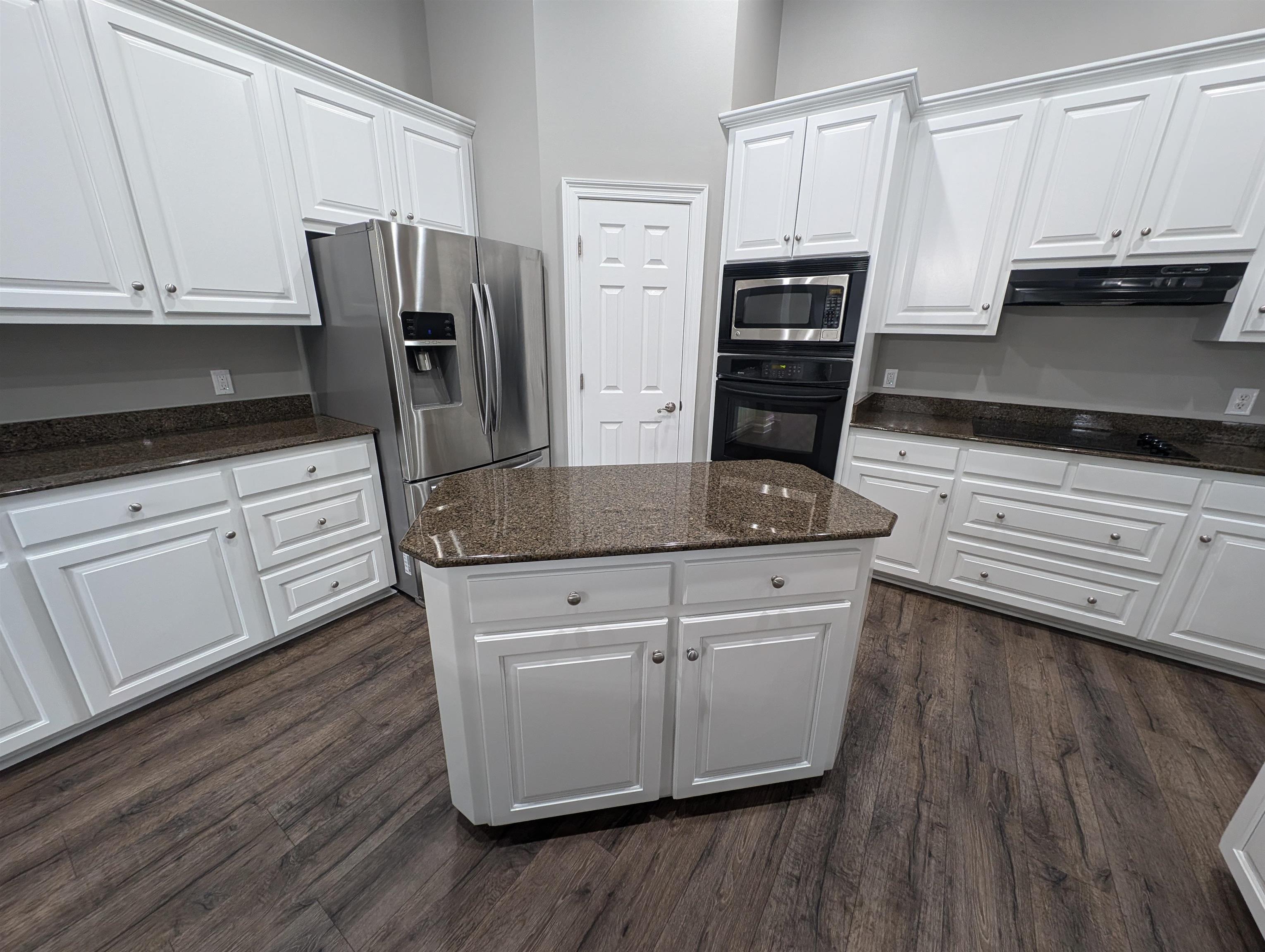 11623 Halcyon Loop Daphne, AL 36526 - Photo 27 of 90 Kitchen