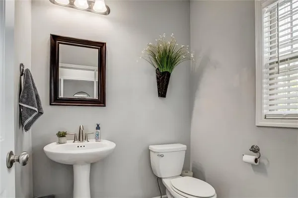 $495,000 | 1612 March Lane, Raymore, MO 64083