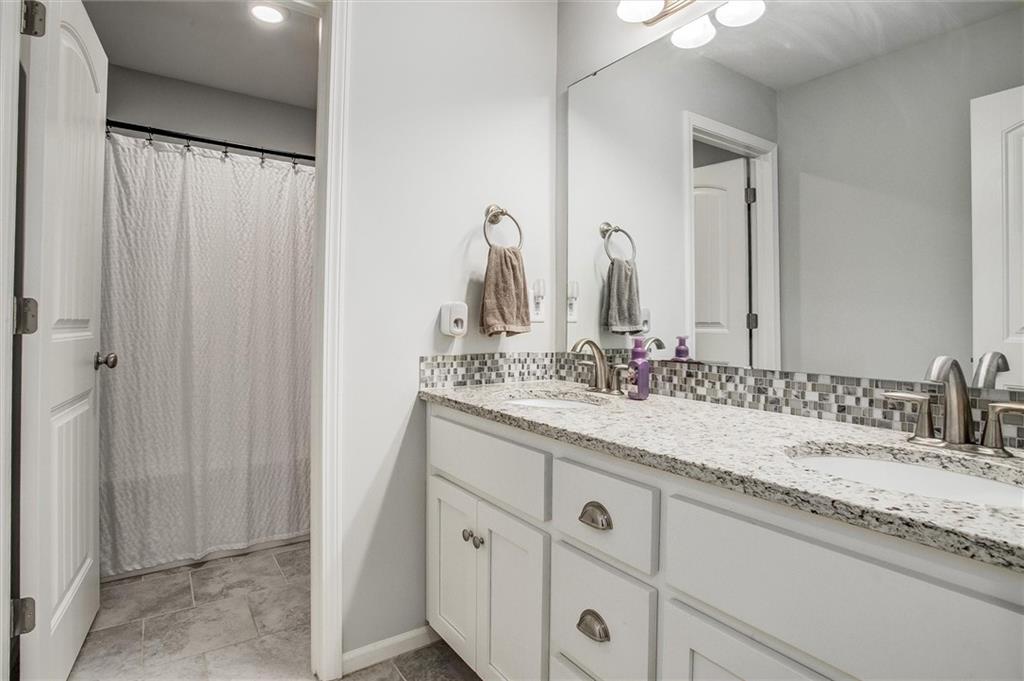 1612 March Lane Raymore, MO 64083 - Photo 19 of 37