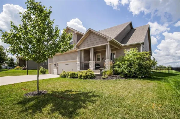 $495,000 | 1612 March Lane, Raymore, MO 64083