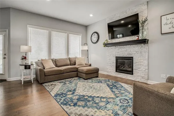 $495,000 | 1612 March Lane, Raymore, MO 64083