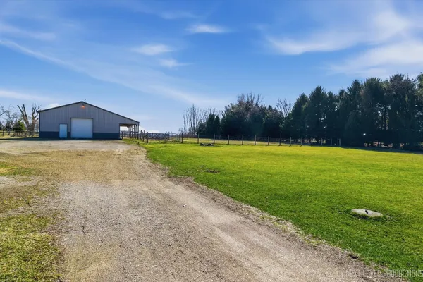 $759,900 | 2N879 Howard Road, Maple Park, IL 60151