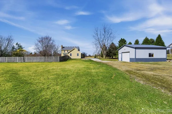 $739,900 | 2N879 Howard Road, Maple Park, IL 60151