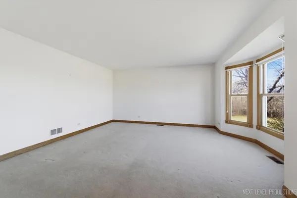 $759,900 | 2N879 Howard Road, Maple Park, IL 60151