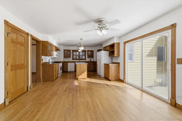 $759,900 | 2N879 Howard Road, Maple Park, IL 60151