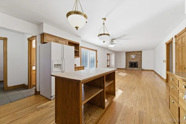 $759,900 | 2N879 Howard Road, Maple Park, IL 60151