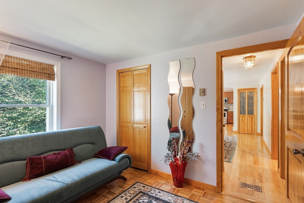 8 Pershing Street Worcester, MA 01606 - Photo 18 of 25