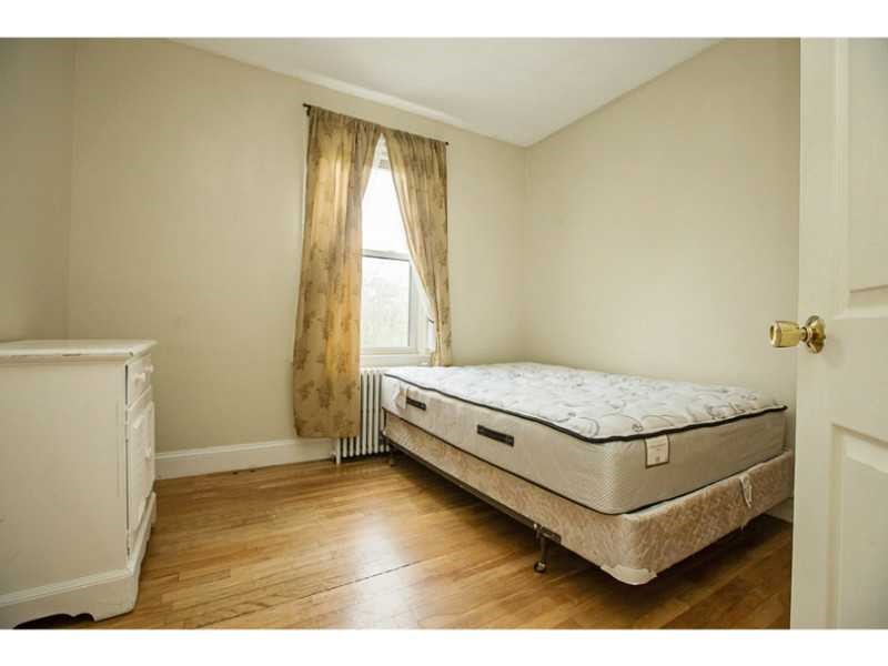 15 Webster Street, Unit 2 Newport, RI 02840 - Photo 5 of 10