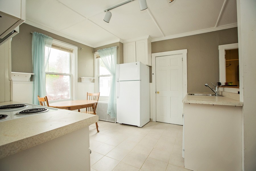 15 Webster Street, Unit 2 Newport, RI 02840 - Photo 7 of 10