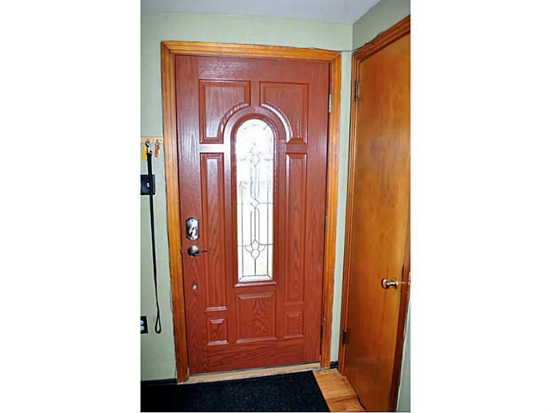 3921 Middleboro Road Castle Shannon, PA 15234 - Photo 10 of 18 Entry/Foyer. New welcoming front door.