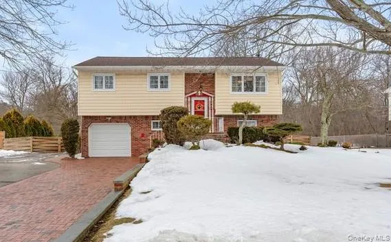 $725,000 | 90 Babylon Avenue, West Islip, NY 11795