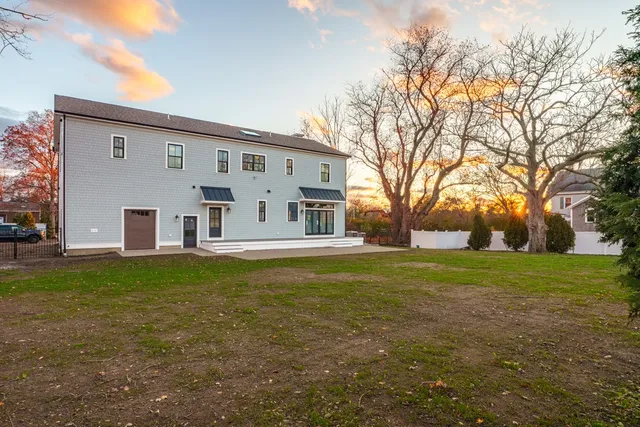 $2,795,000 | 980 Green End Avenue, Middletown, RI 02842