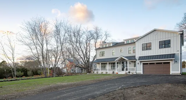 $2,795,000 | 980 Green End Avenue, Middletown, RI 02842