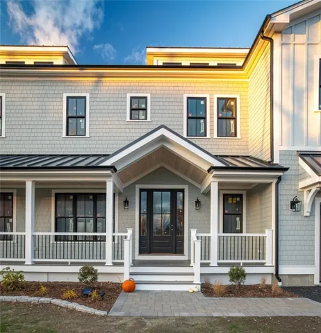 $2,795,000 | 980 Green End Avenue, Middletown, RI 02842