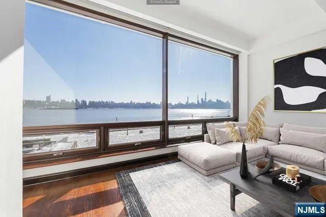 $5,700 | 9 Somerset Lane, Unit 206, Edgewater, NJ 07020