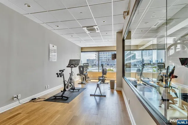 $5,700 | 9 Somerset Lane, Unit 206, Edgewater, NJ 07020