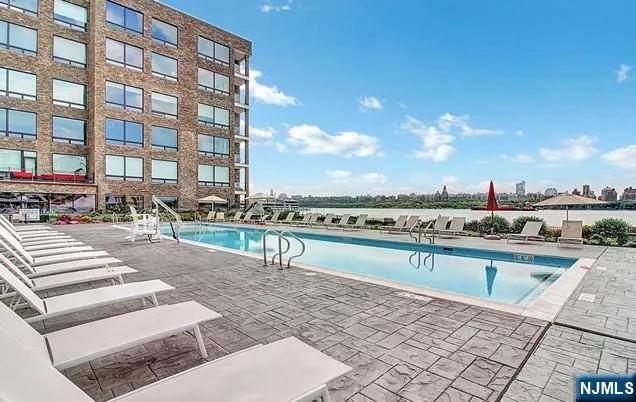 $5,700 | 9 Somerset Lane, Unit 206, Edgewater, NJ 07020