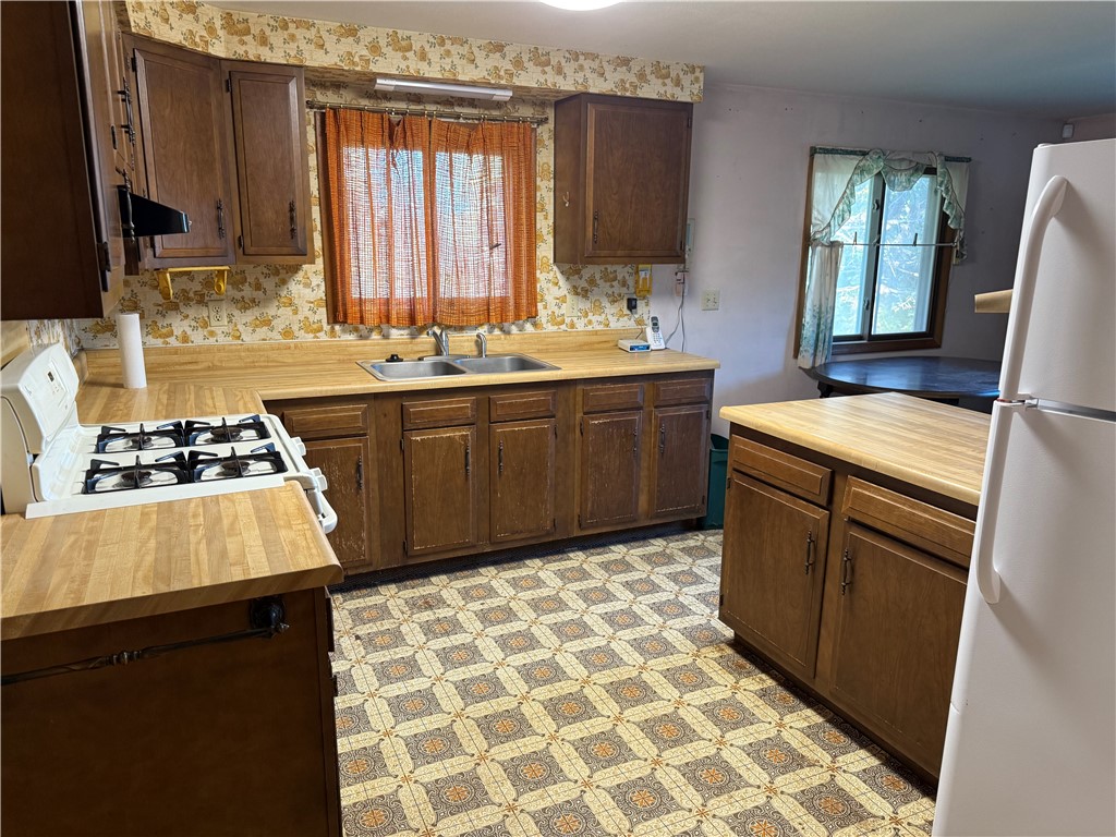 4758 Ryan Road Couderay, WI 54828 - Photo 21 of 49 Kitchen